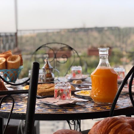 Hotel Fontaine Campini Fez Bagian luar foto